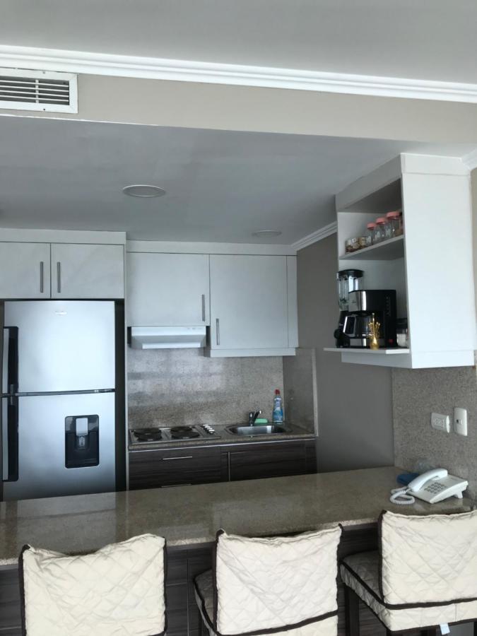 Suites Emporium Гуаякуил Екстериор снимка